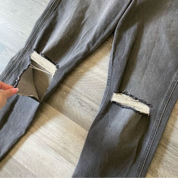 Hollister Ultimate High Rise Mom Jean Black 25 Stretch Ripped - Picture 8 of 16